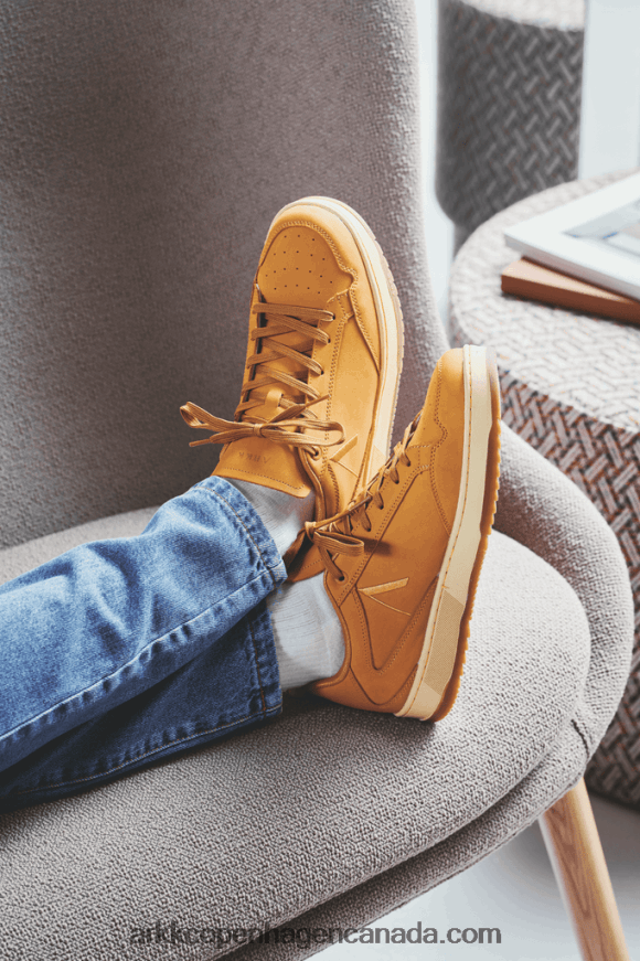 Women Oak Buff Light Gum Visuklass Nubuck Stratr65 ARKK Copenhagen BBH2VB224